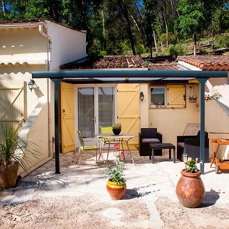 Le Pigeonnier Chambre D'Hotes La Provenc'Ane Salernes Bagian luar foto